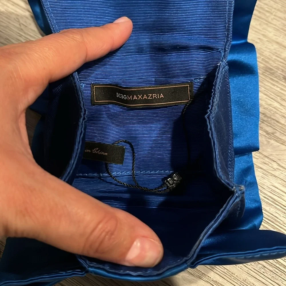 NWOT BCBG royal blue small clutch